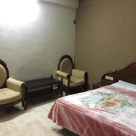 Hotel Royal Wings Nedumbassery Kültér fotó